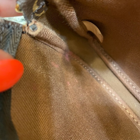 SOLD Louis Vuitton Multi Pochette Accessories Bag - Picture 9 of 12